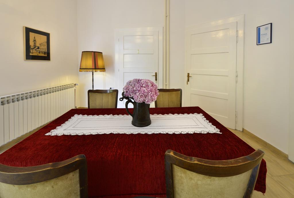 Vila Regina Rooms Karlovac Bagian luar foto